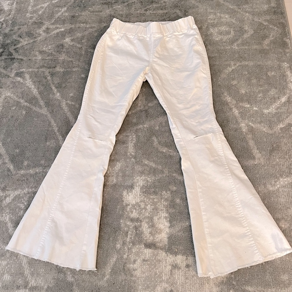 SHEIN white bell bottomed jean, slightly distressed, elastic waist, totally boho